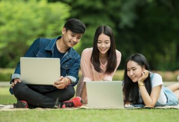 students-1807505_1920 students-1807505_1920